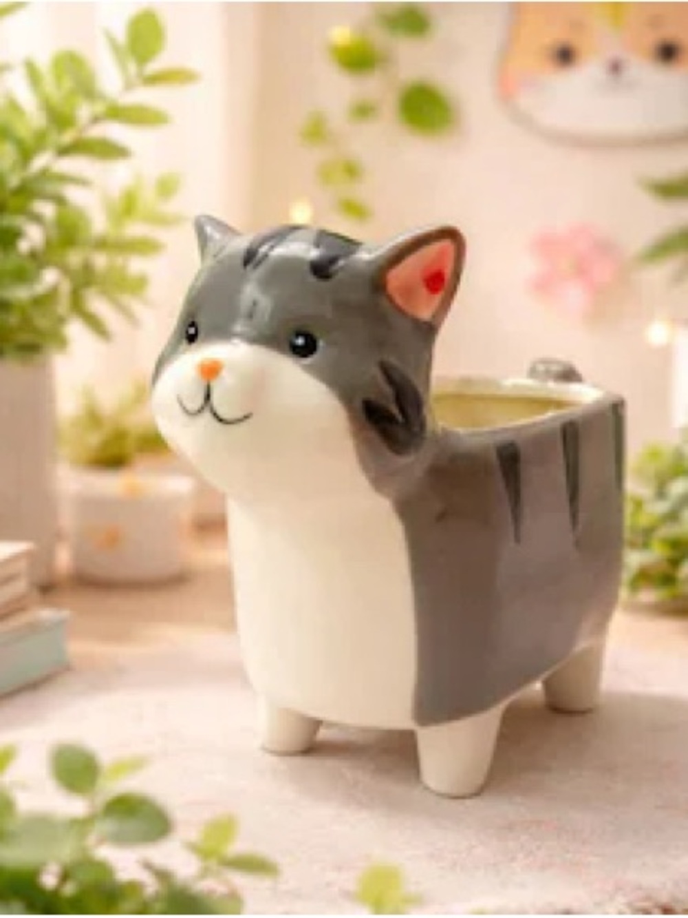 Ceramic Grey & White Cat Planter - Cute Pet-Themed Pot